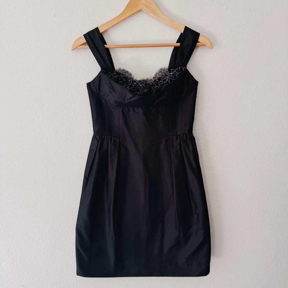 90s VINTAGE SILK BLEND LITTLE BLACK DRESS W/ LACE DETAILS